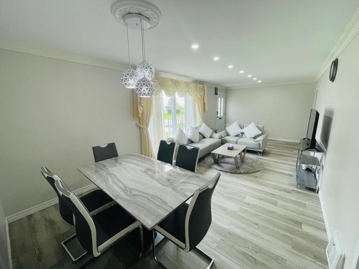 فيلا Luxurious Cozy House In Bluffs With Lake View تورونتو المظهر الخارجي الصورة