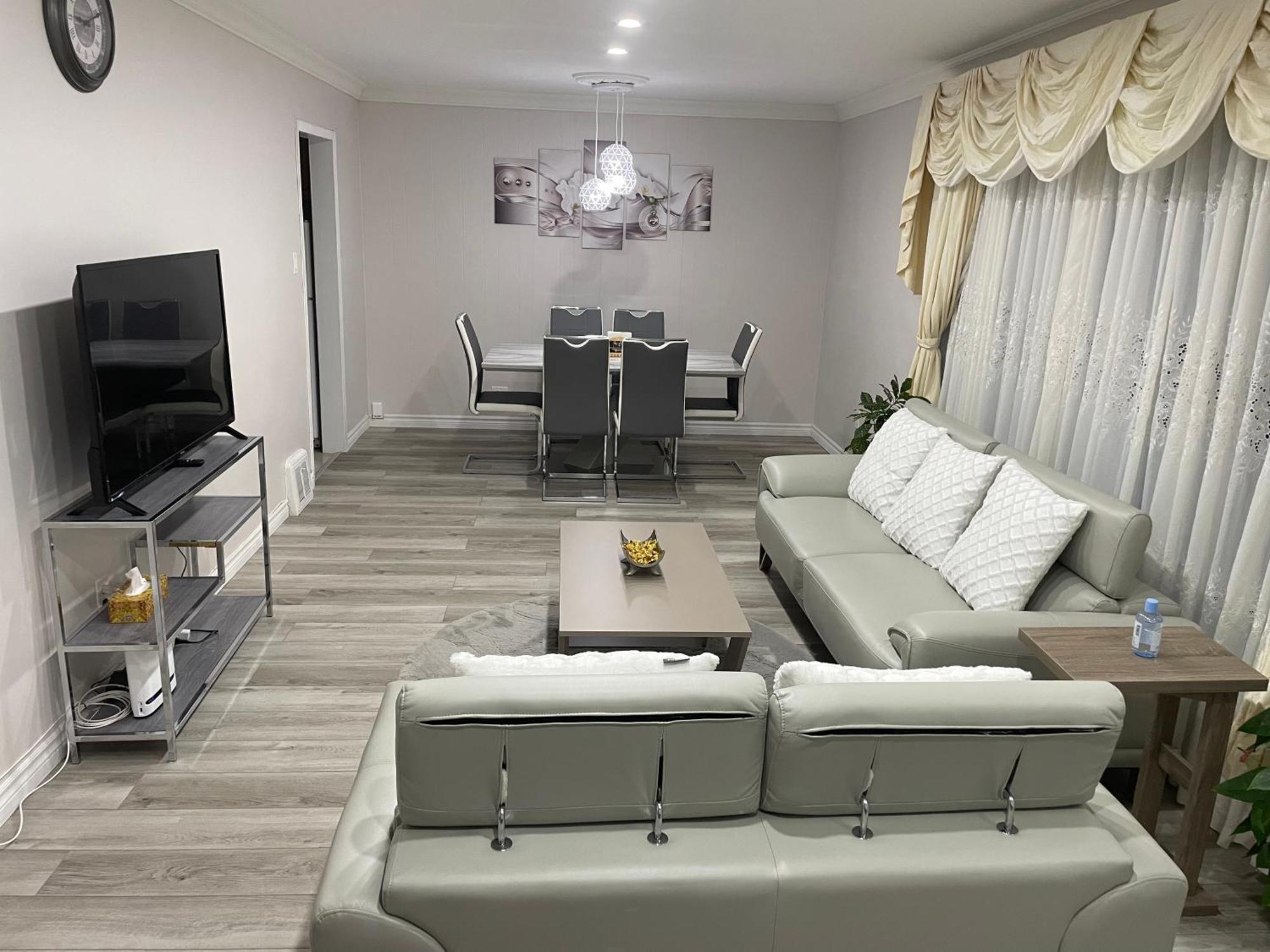 فيلا Luxurious Cozy House In Bluffs With Lake View تورونتو المظهر الخارجي الصورة