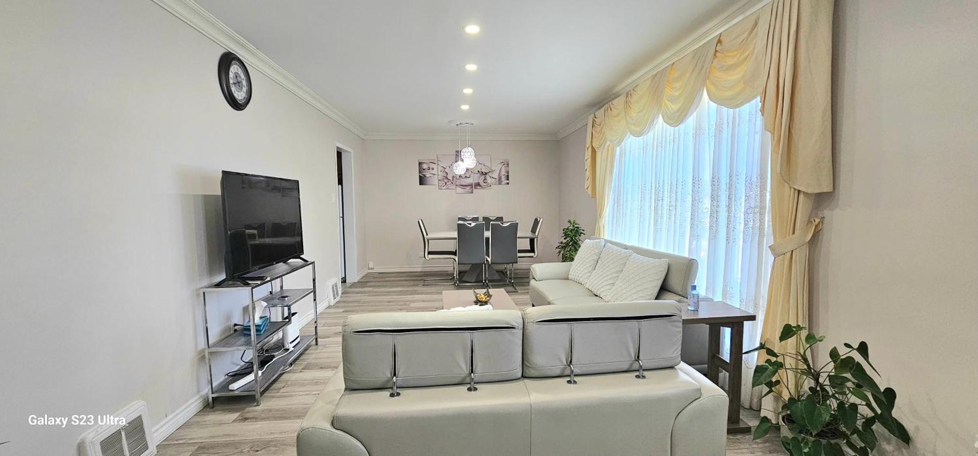 فيلا Luxurious Cozy House In Bluffs With Lake View تورونتو المظهر الخارجي الصورة